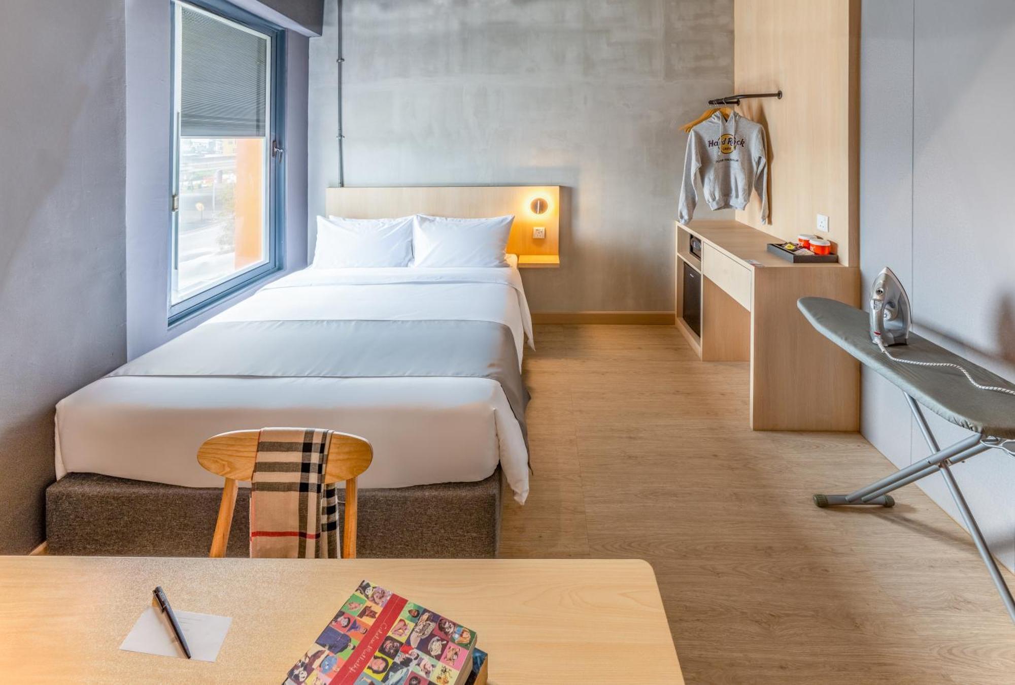 Brix Klia By Pinetree Hotel Sepang Exterior photo